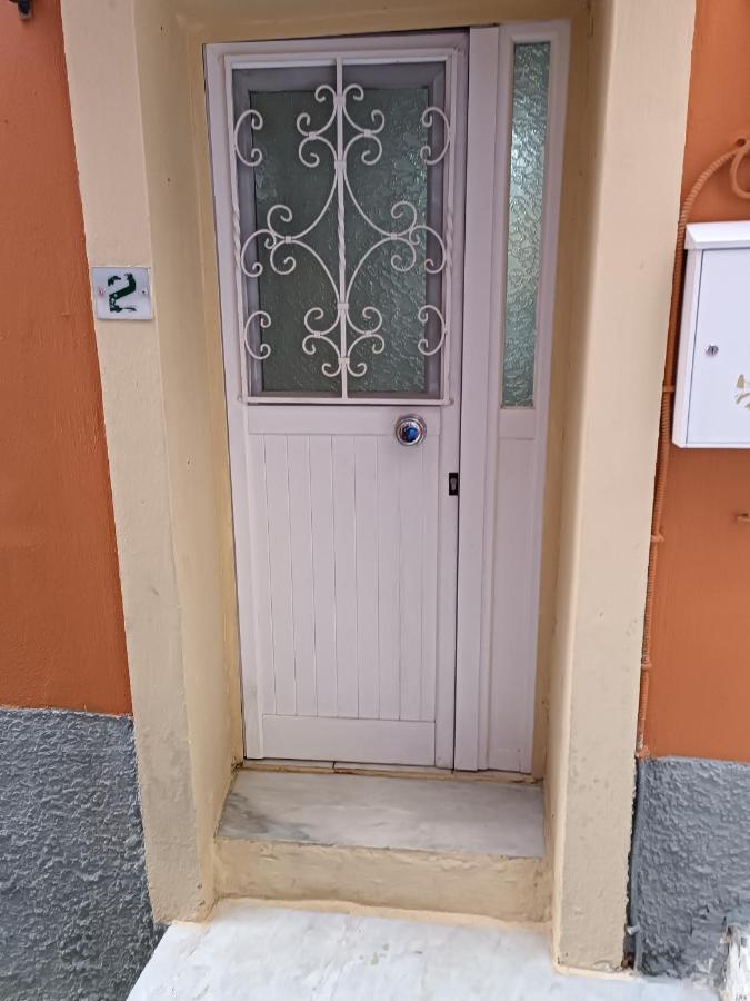 Two-Storey Maisonette Next To The Port Mantouki Екстер'єр фото